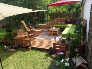 paletten-sitzecke-garten-diy 